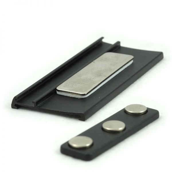 Identyfikator aluminiowy z magnesem czarny.jpg